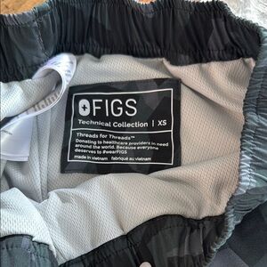 Dark Camo FIGS Technical Collection Bottoms - XS